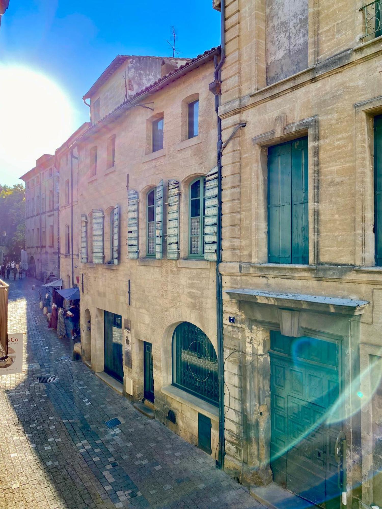 "La Suite" 3 Etoiles Uzes Exterior photo