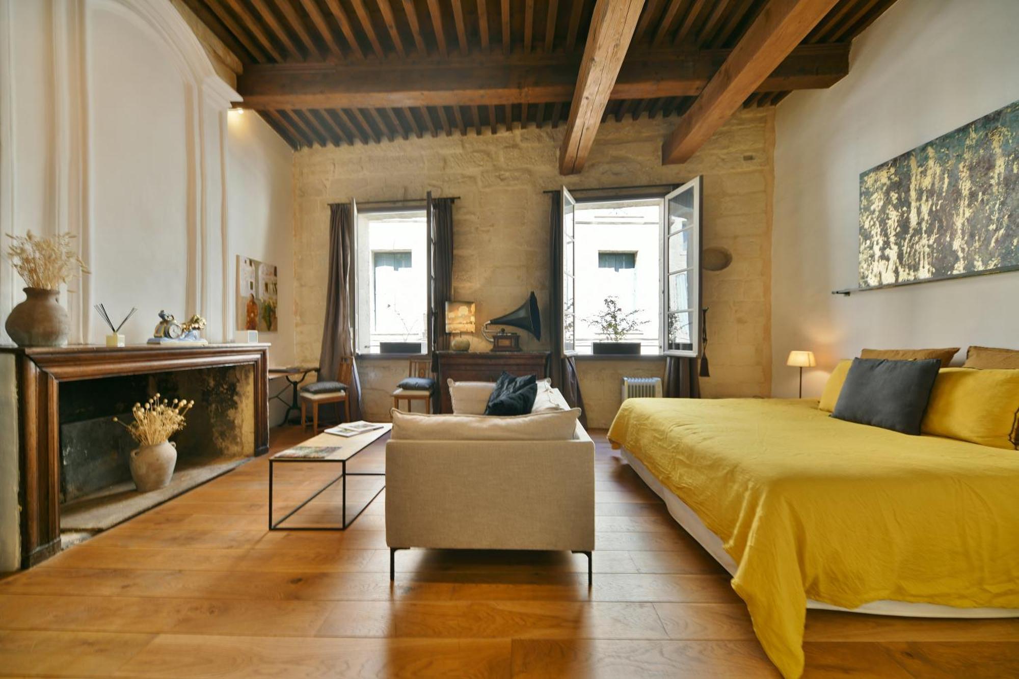 "La Suite" 3 Etoiles Uzes Exterior photo